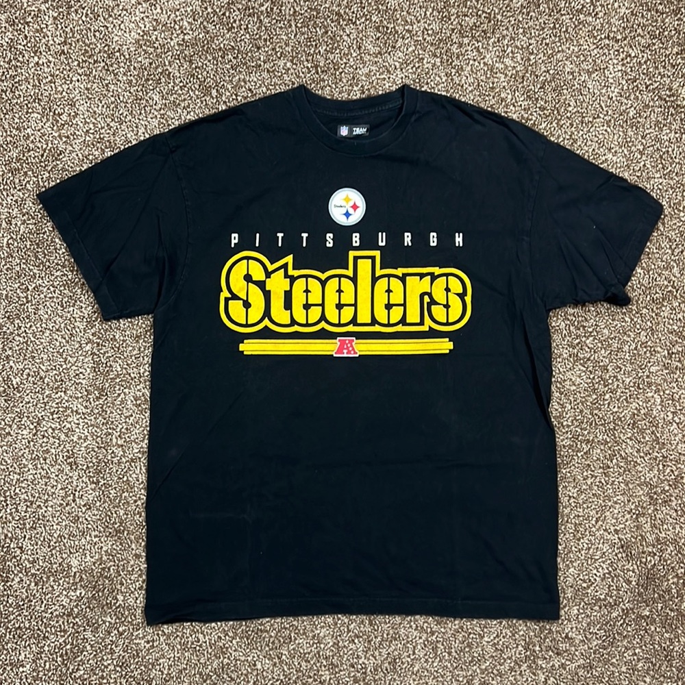 Men’s Pittsburgh Steelers T-shirt. NFL apparel Size XL